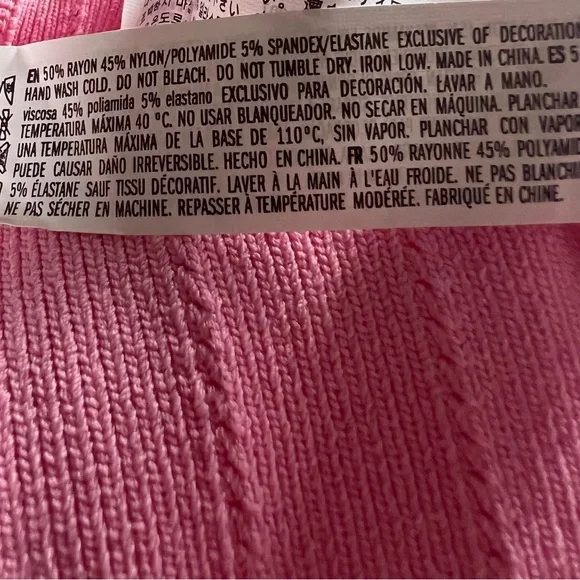 NWT Anthropologie- ENDLESS ROSE Shank Button V Neckline Knit Mini Dress. Size M. - Picture 14 of 15